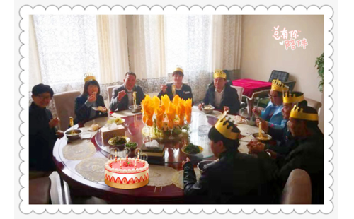 歡聚一堂，喜氣洋洋送祝福